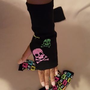 Skull gloves